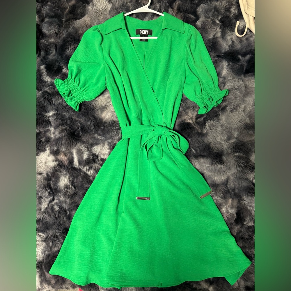 DKNY Beautiful Dress!